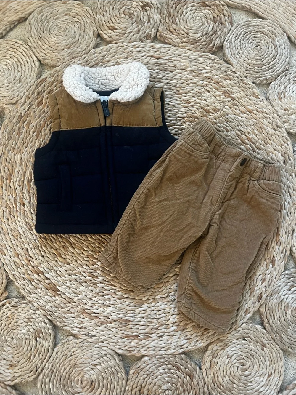 Toddler Sherpa-Lined Vest and Corduroy Pants Set - Blue & Brown
